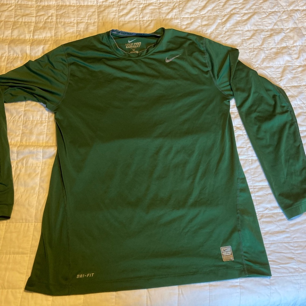 NIKE, green dri-fit fitted